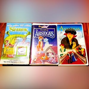 DISNEY VHS MOVIES - BUNDLE